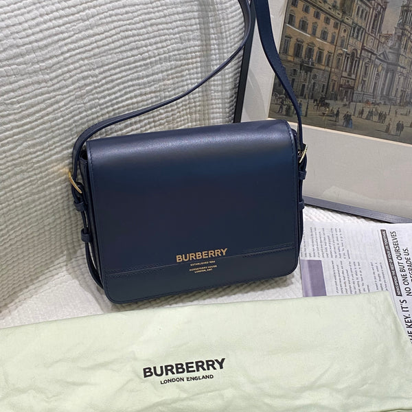 Pre-owned Burberry Navy Calfskin Crossbody