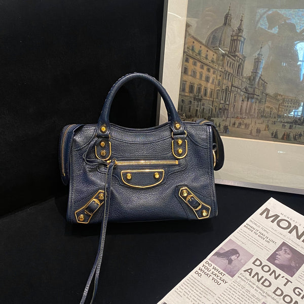 Pre-owned Balenciaga City Classic Studs Bag Leather Small