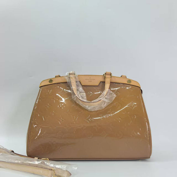 Pre-owned Louis Vuitton Beige Brea Patent Crossbody