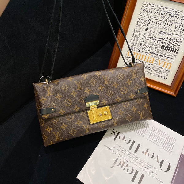 Pre-owned Louis Vuitton Show Piece Limited Envelope