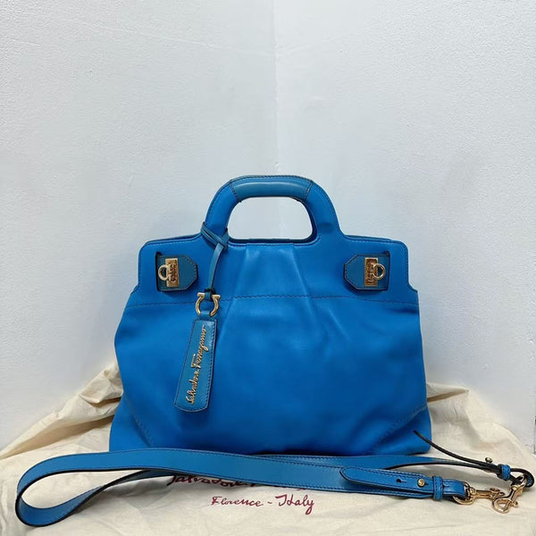 Pre-owned Ferragamo Blue Calfskin Crossbody