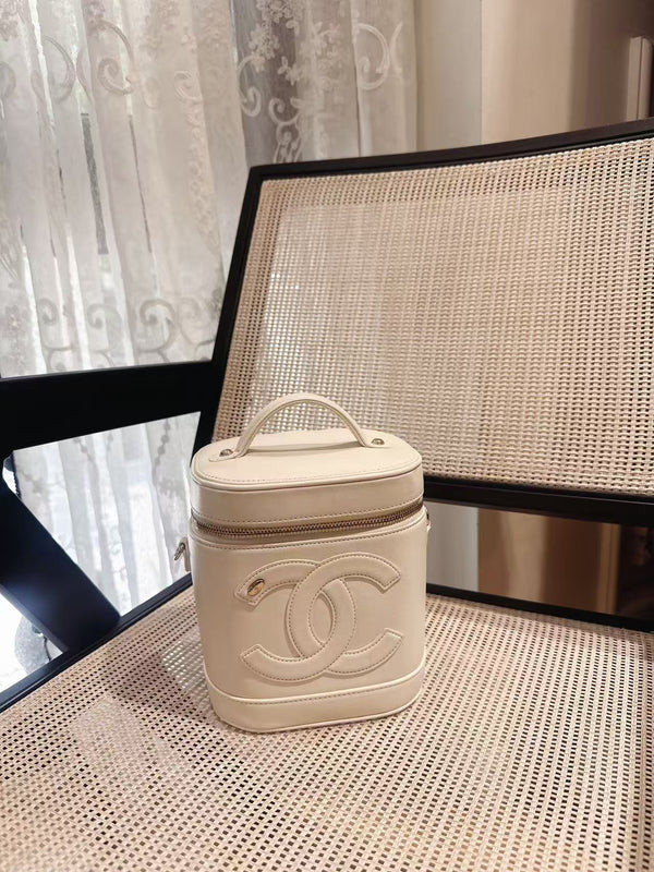Pre-owned Chanel White Vanity Box