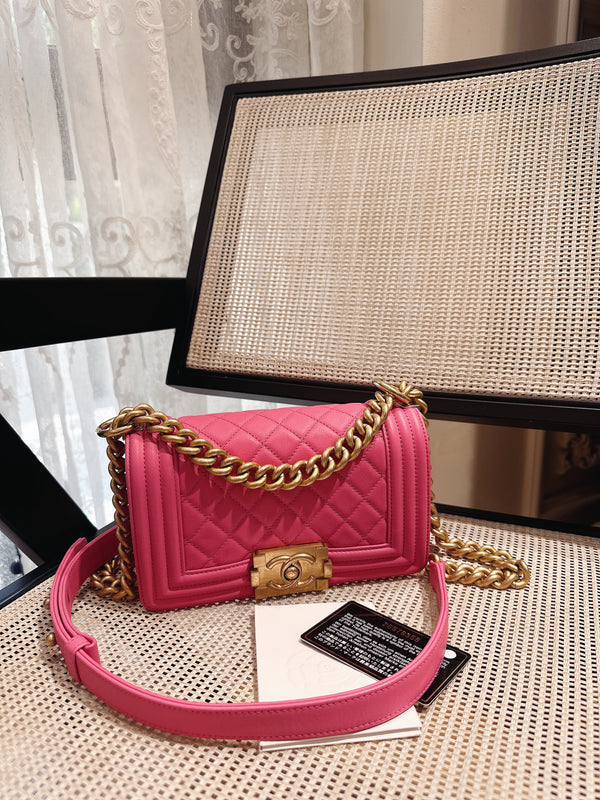 Pre-owned Chanel Boy Flap Bag Diamond Quit Calfskin Old Medium