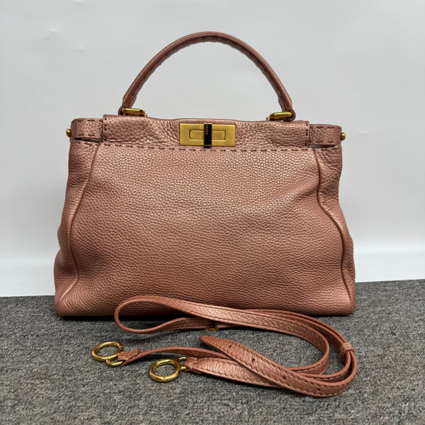 Pre-owned Fendi Champagne Gold Peekaboo Handbag