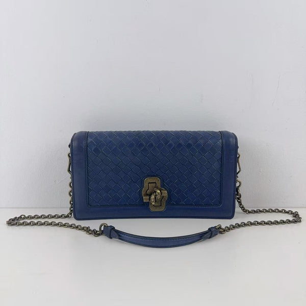 Pre-owned Bottega Venata Navy Woven Calfskin Crossbody