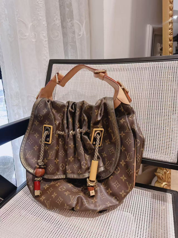 Pre-owned Louis Vuitton Kalahari Handbag Monogram Canvas GM