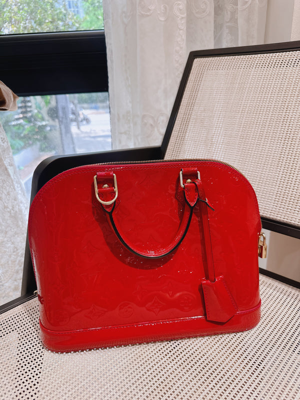 Pre-owned Louis Vuitton Alma Handbag Monogram Vernis PM