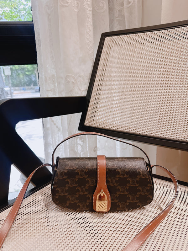 Pre-owned Celine Tabou Clutch with Strap Smooth Calfskin
