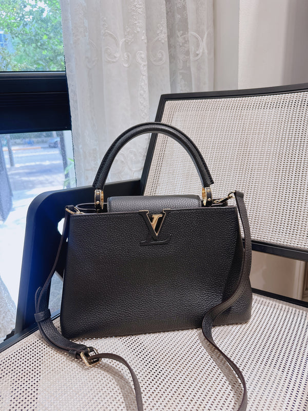 Pre-owned Louis Vuitton Capucines Bag Leather PM
