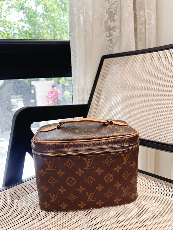 Pre-owned Louis Vuitton Nice Vanity Case Monogram Canvas BB