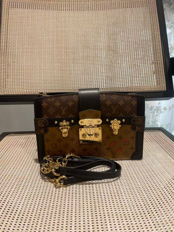 Pre-owned Louis Vuitton Soft Trunk Crossbody