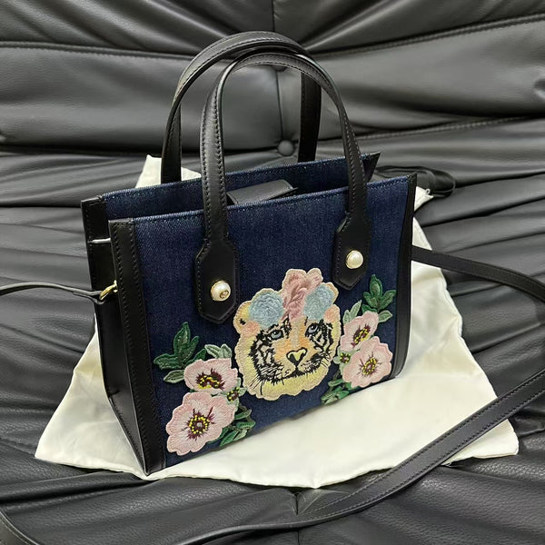 Pre-owned Gucci Tiger Tote Limited Crossbody