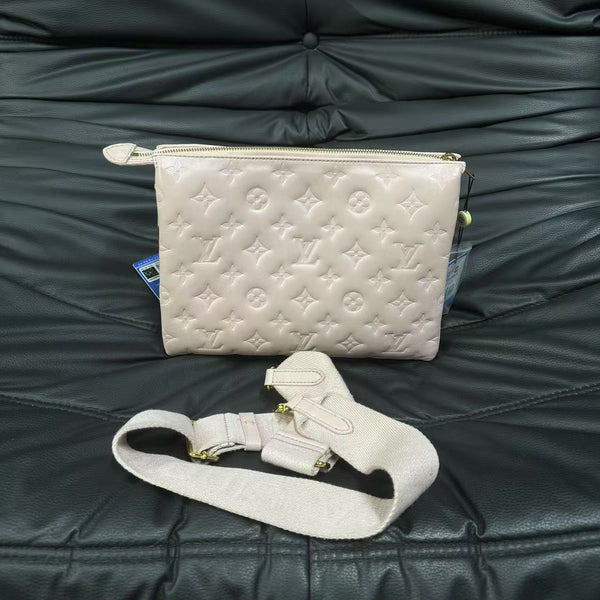 Pre-owned Louis Vuitton Coussin Powder Pink Calfskin Crossbody