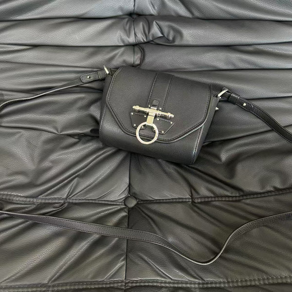 Pre-owned Givenchy Obsedia Black Calfskin Crossbody